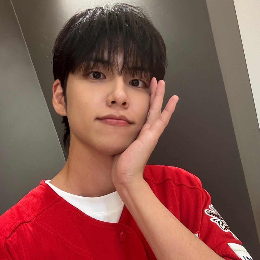 Latest photo of Wonpil (DAY6)