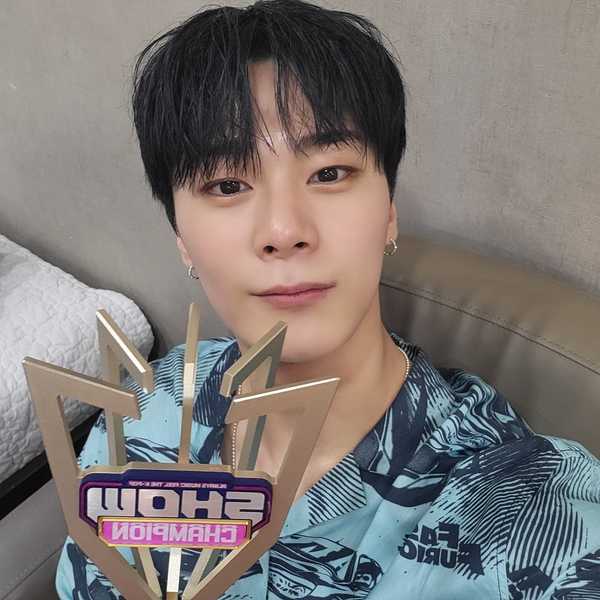 A moment captured by Moonbin (ASTRO)'s fan