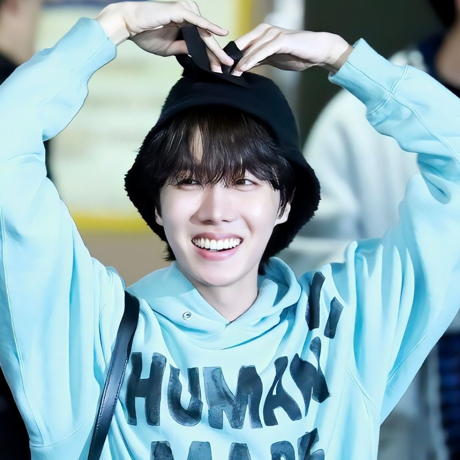 제이홉 (방탄소년단)의 비하인드 컷