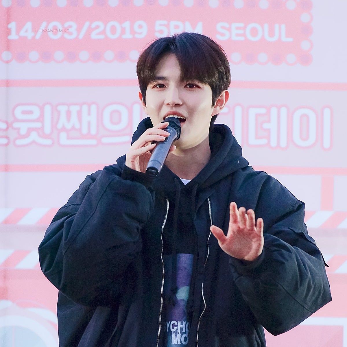 Potret di balik layar Kim Jaehwan