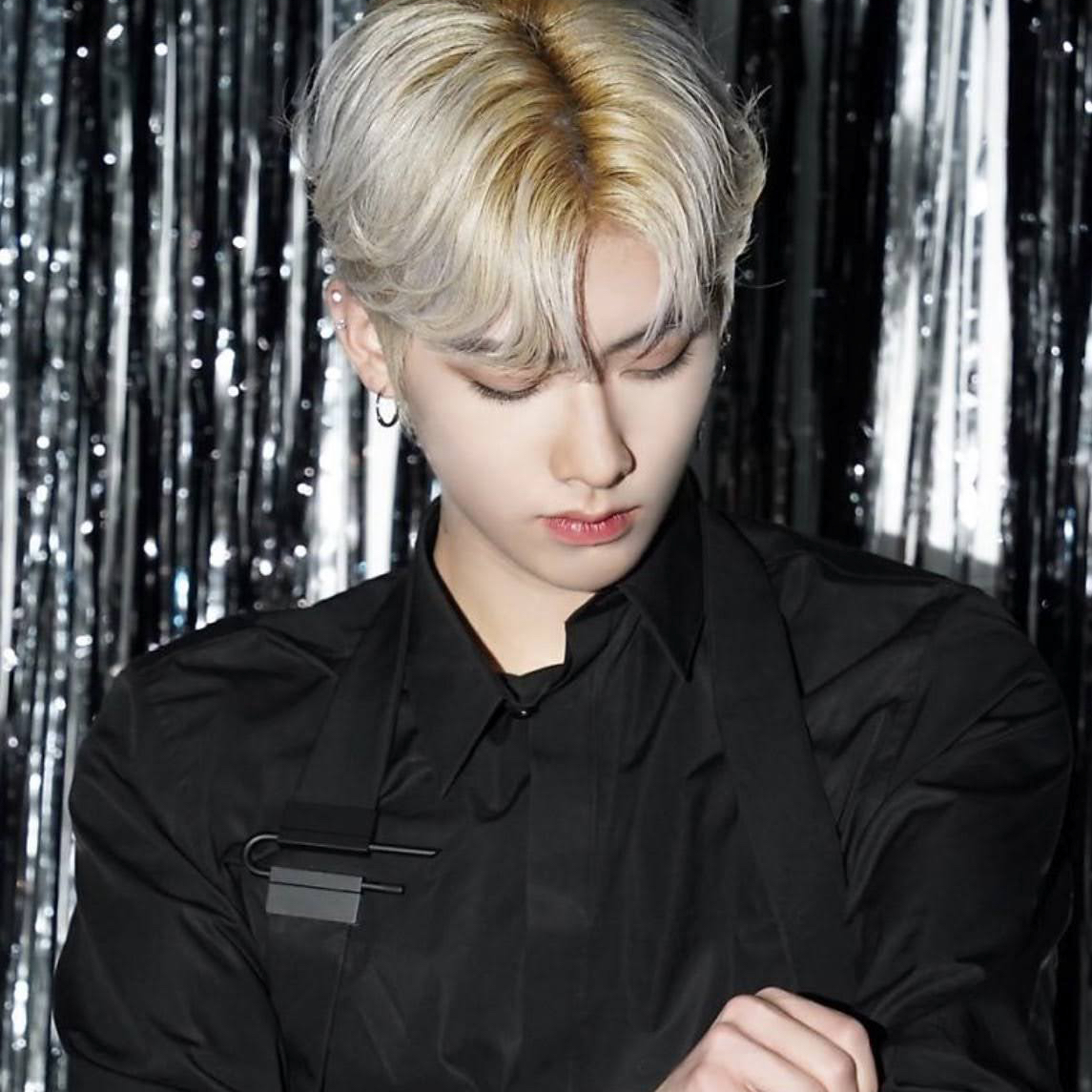 Recent activity shot of Ricky (ZEROBASEONE)