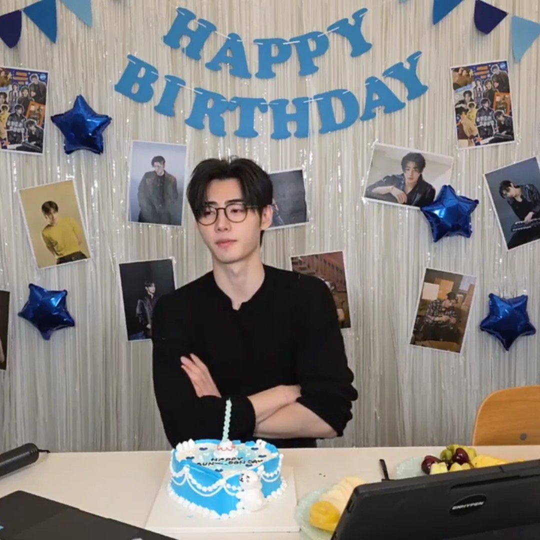 성훈 (ENHYPEN) 최근 활동샷