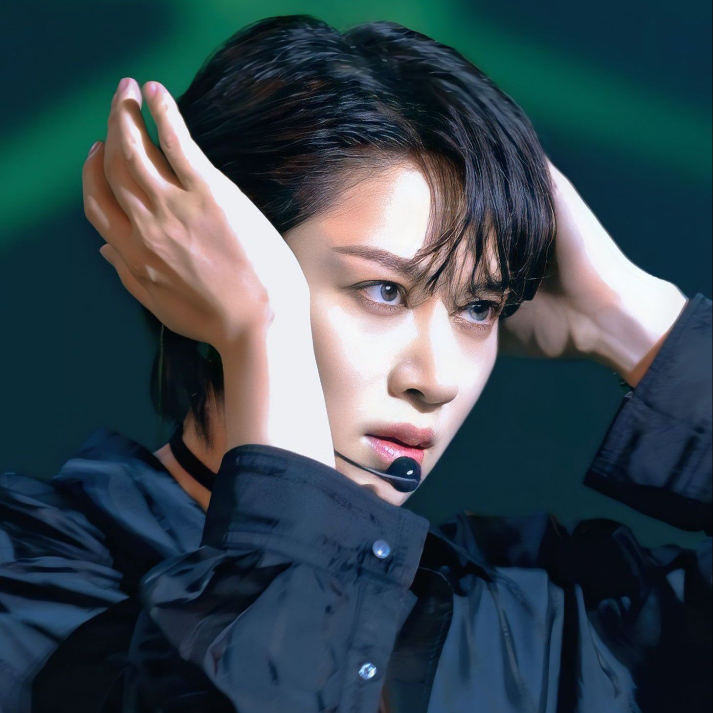 Behind-the-scenes cut of Heechul (Super Junior)