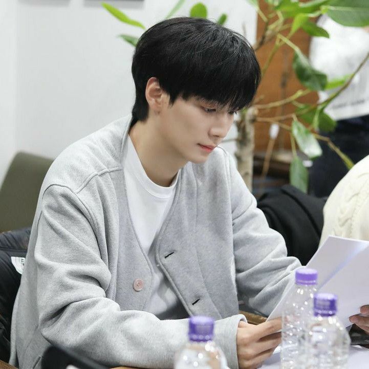 Recent activity shot of Kim Jonghyeon