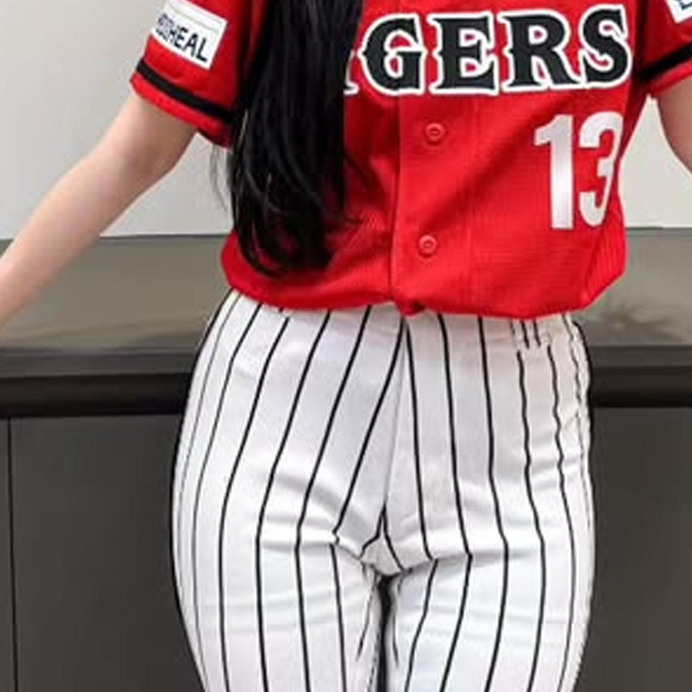 Recent activity shot of HaSeul (ARTMS)