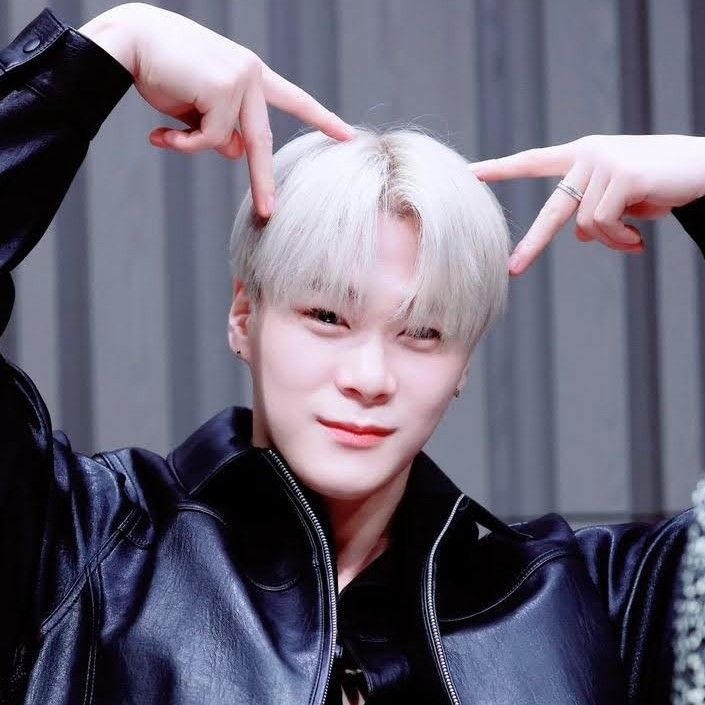 Behind-the-scenes cut of Moonbin (ASTRO)