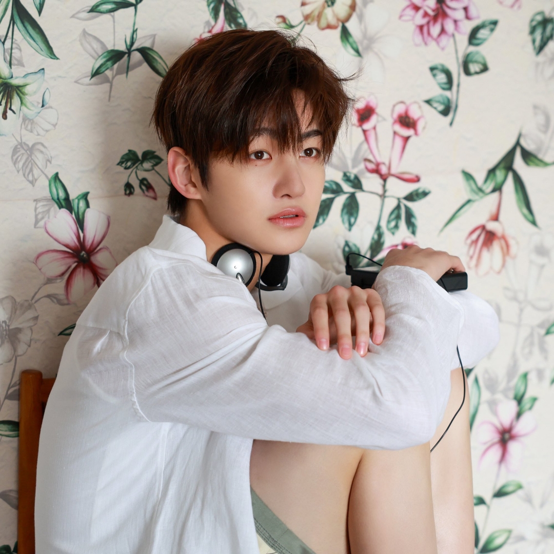 Latest photo of Jihoon (TWS)