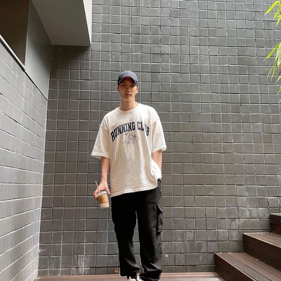 A moment captured by Kim Jonghyeon's fan