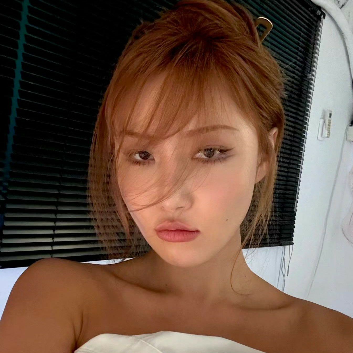 Behind-the-scenes cut of Hwasa (MAMAMOO)
