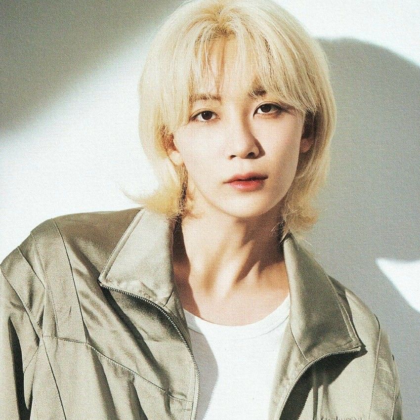 Recent activity shot of Jeonghan (SEVENTEEN)