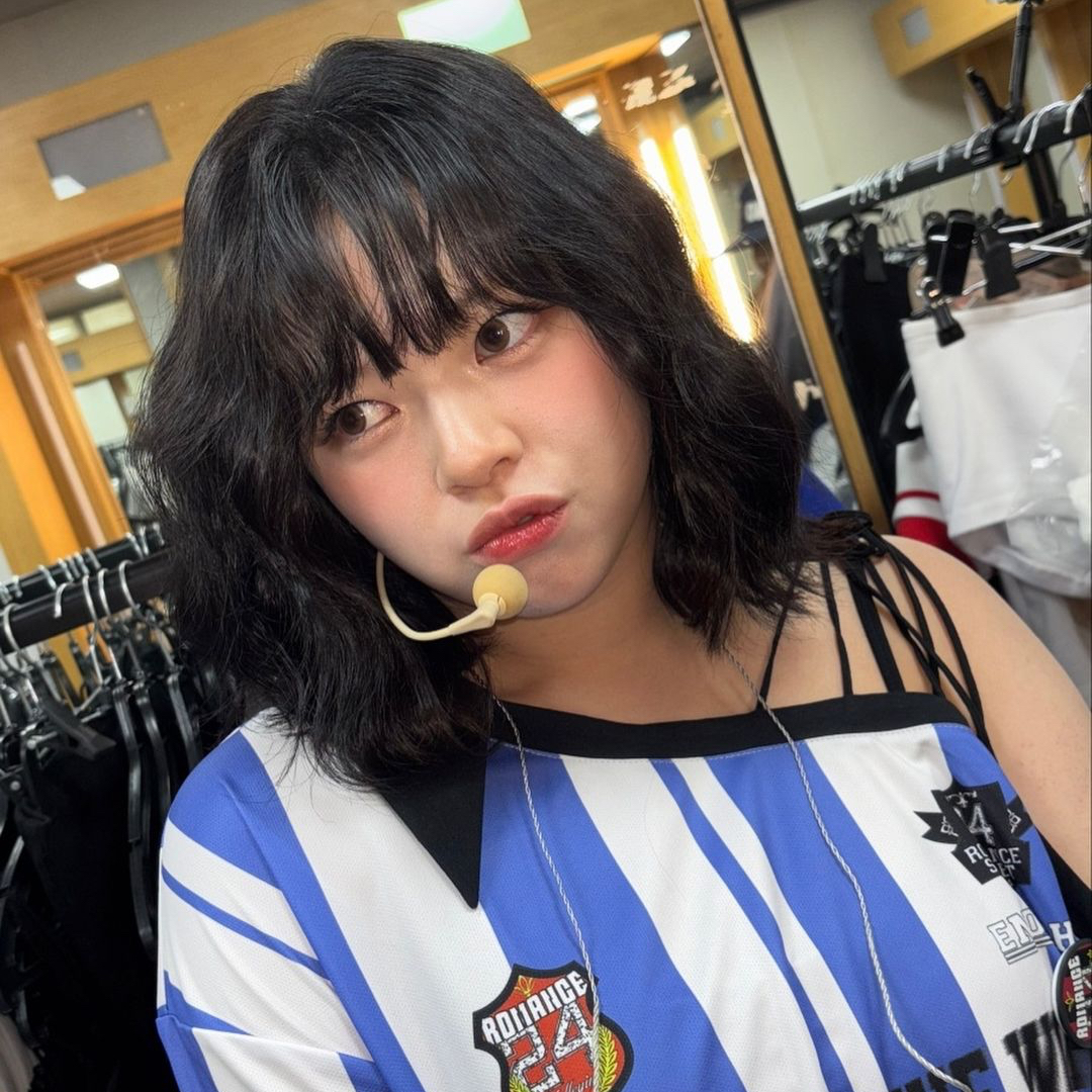 A moment captured by Jeongyeon (TWICE)'s fan