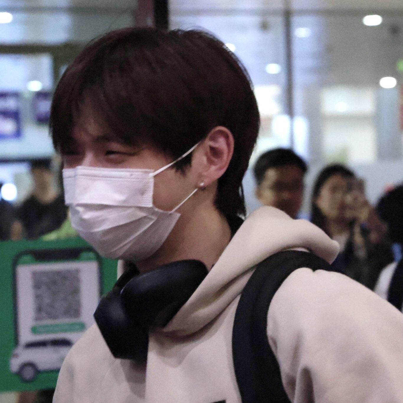 Behind-the-scenes cut of Kang Daniel