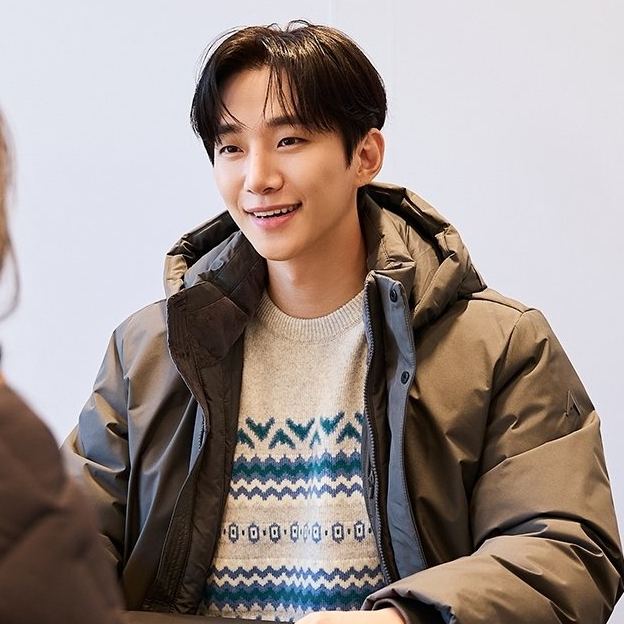 Behind-the-scenes cut of Junho (2PM)