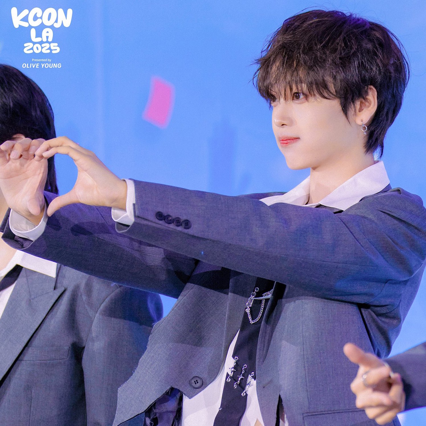 A moment captured by Hyeongjun (CRAVITY)'s fan