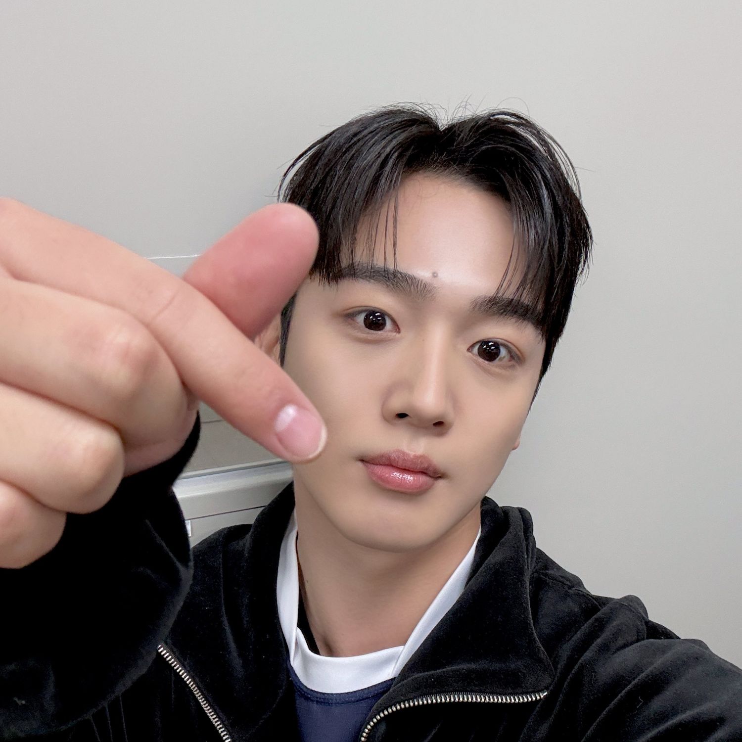 Recent activity shot of Kim Yohan (WEi)