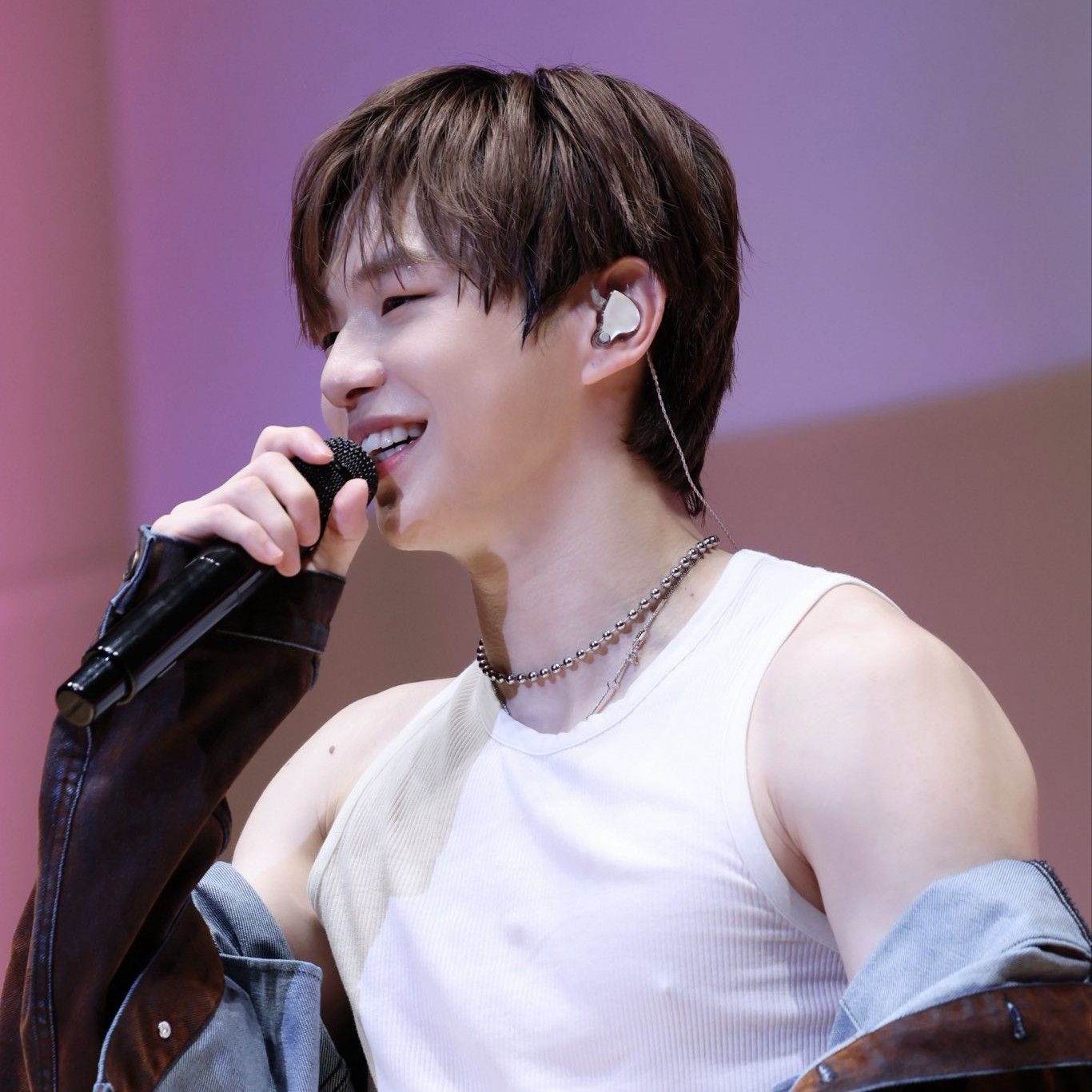 강다니엘 최근 활동샷