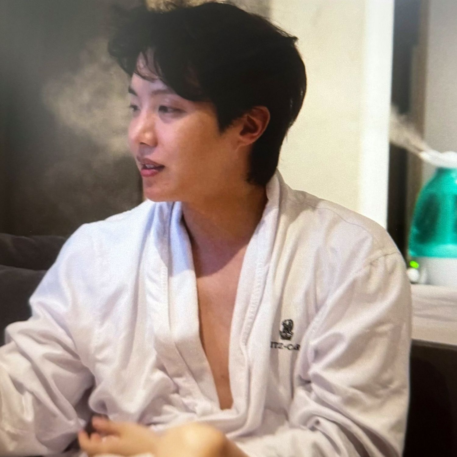 Foto terbaru j-hope (BTS)