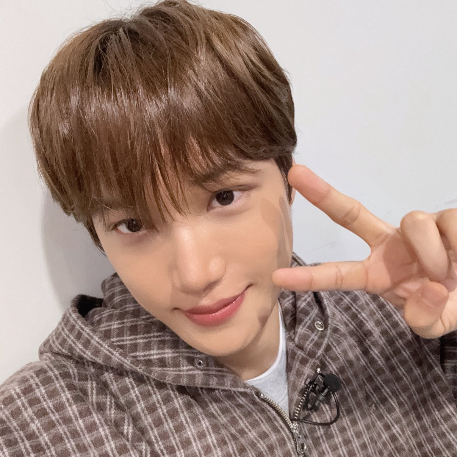 Behind-the-scenes cut of Kai (EXO)