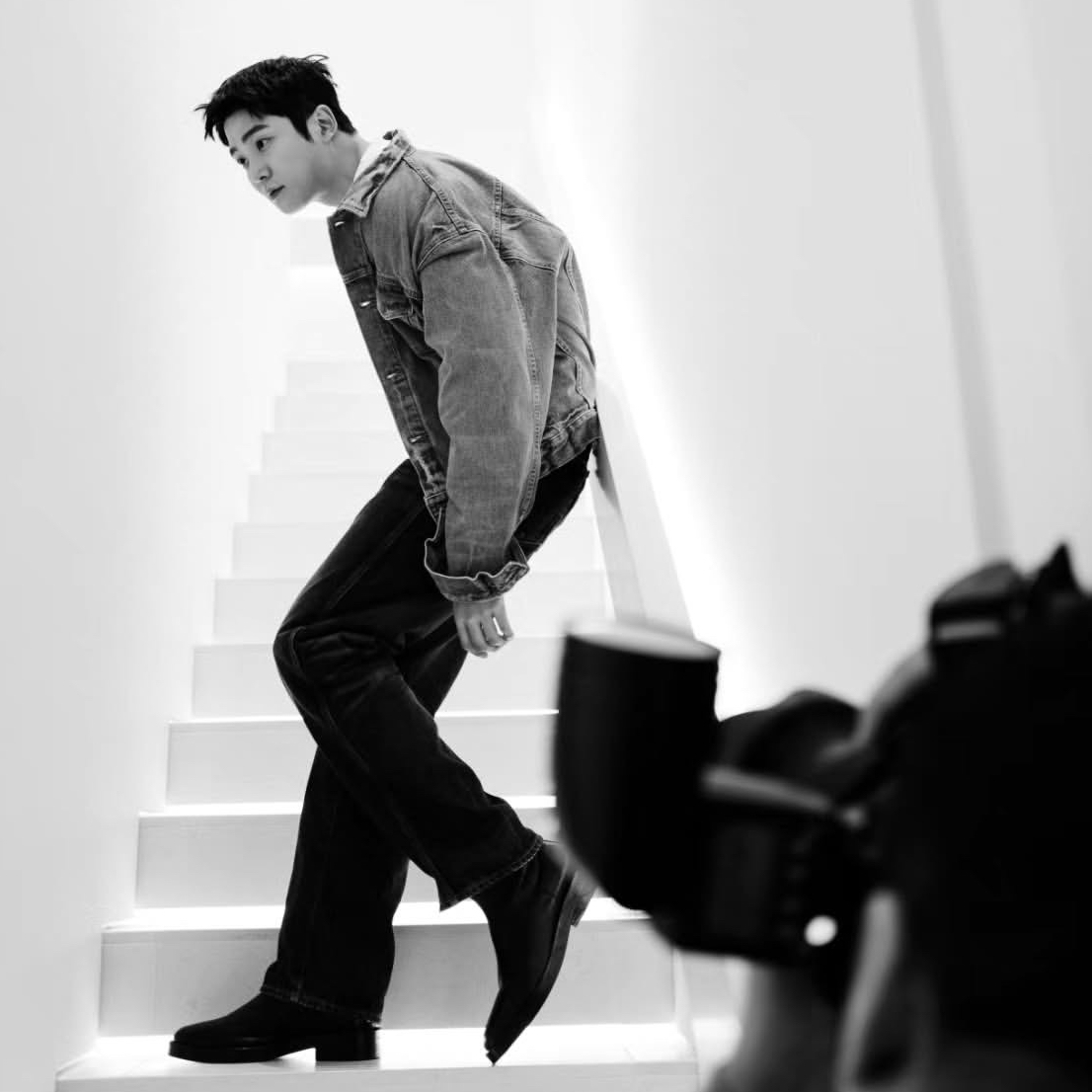 A moment captured by Rowoon's fan