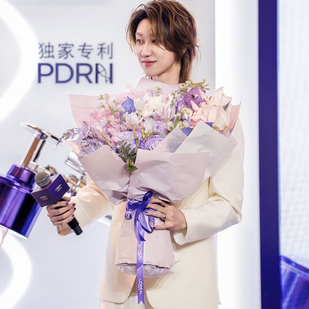 Recent activity shot of The 8 (SEVENTEEN)