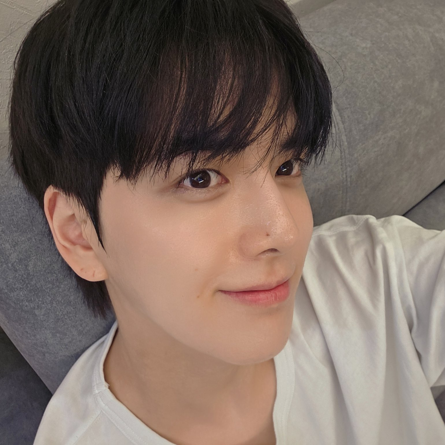 A moment captured by Younghoon (THE BOYZ)'s fan