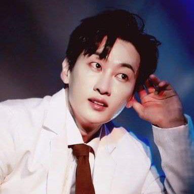 A moment captured by Eunhyuk (Super Junior)'s fan