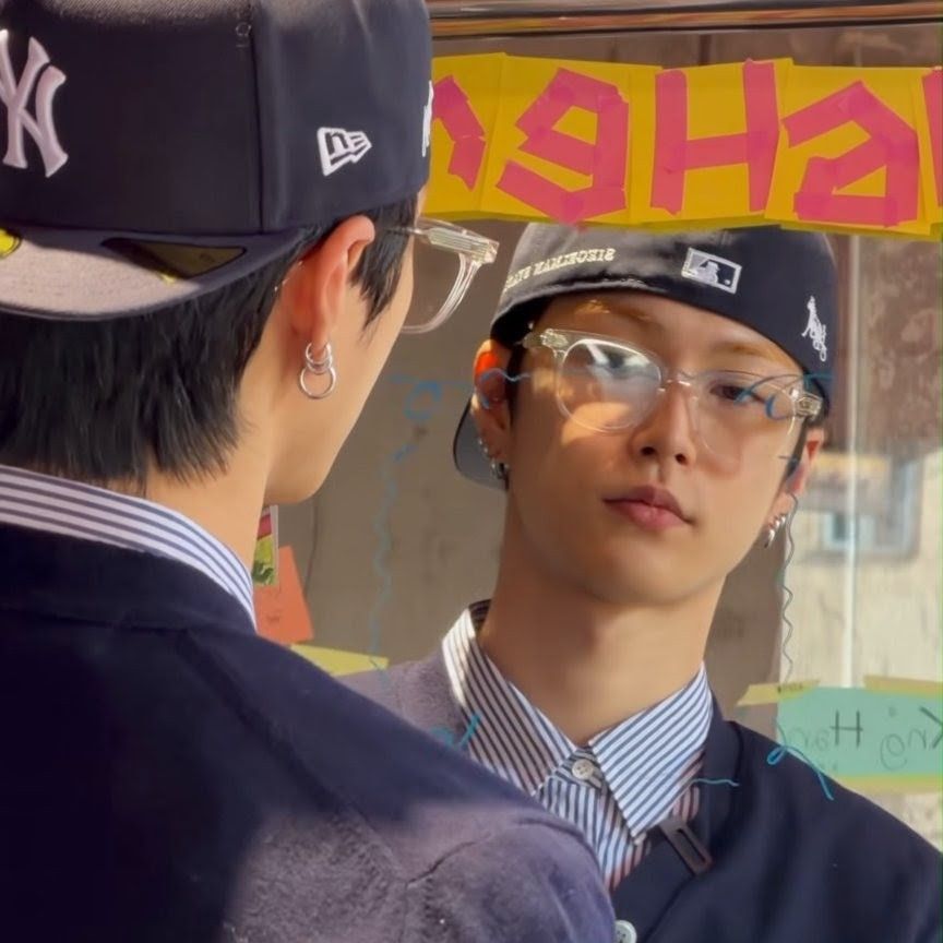 A moment captured by Seunghan's fan