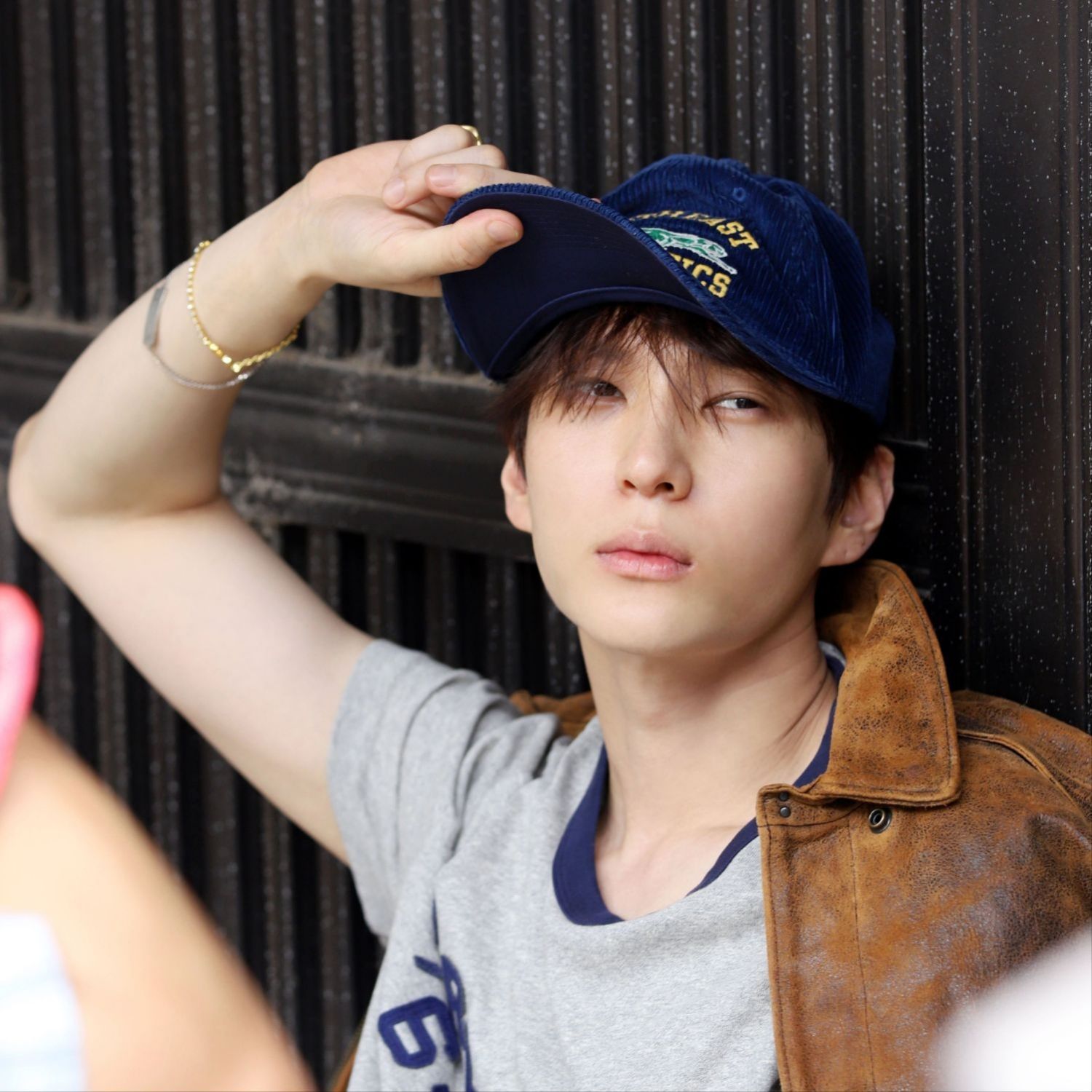 Behind-the-scenes cut of LEO (VIXX)