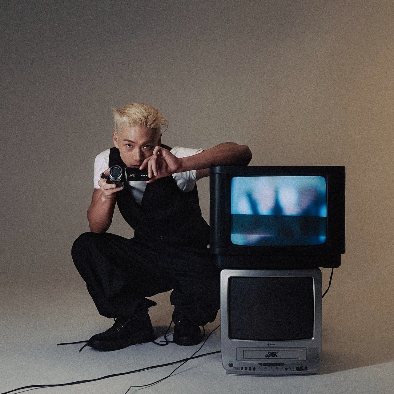 Behind-the-scenes cut of Baekho