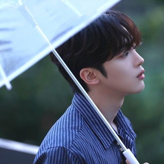 김요한 (위아이)의 최신 사진