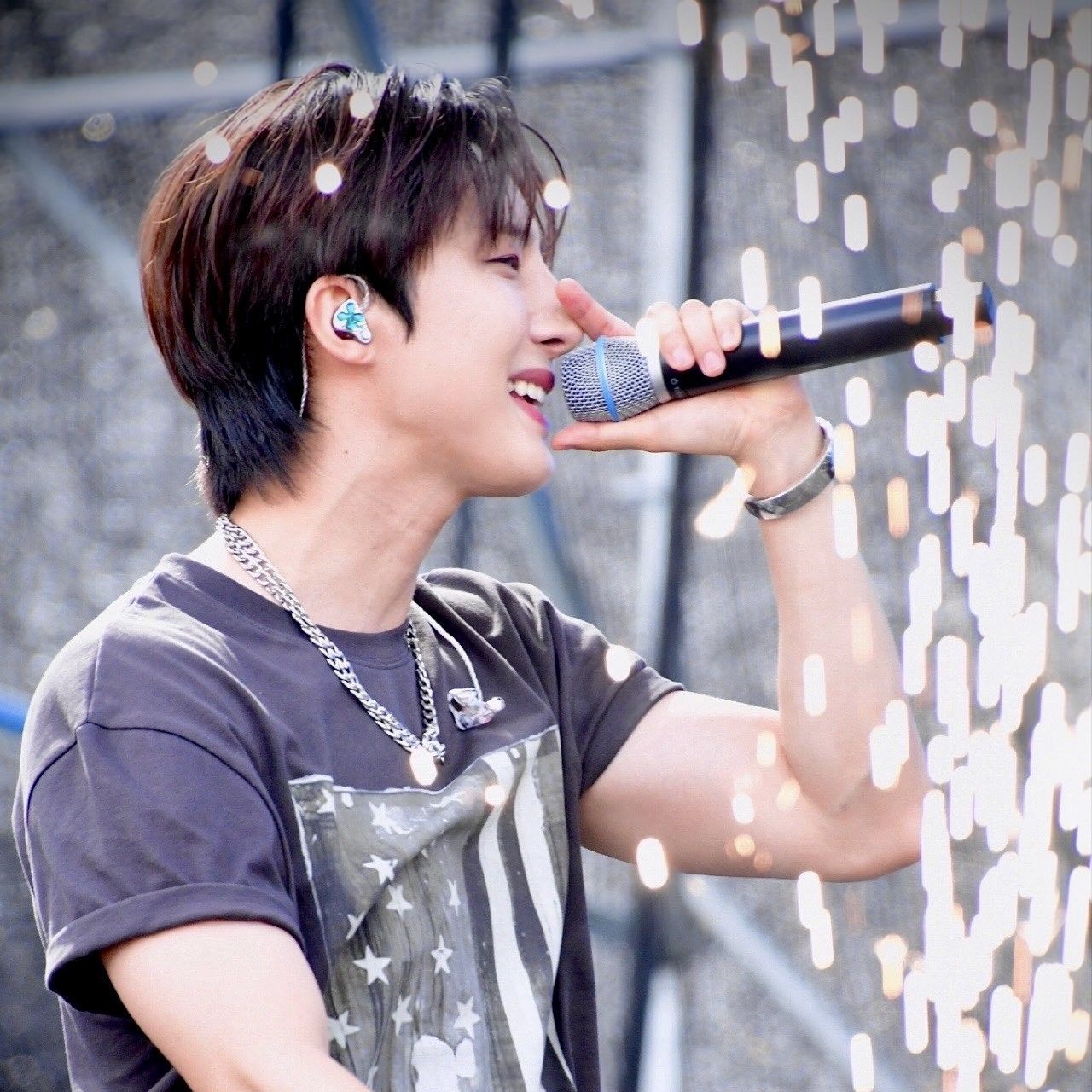 Hui (PENTAGON)的幕后花絮