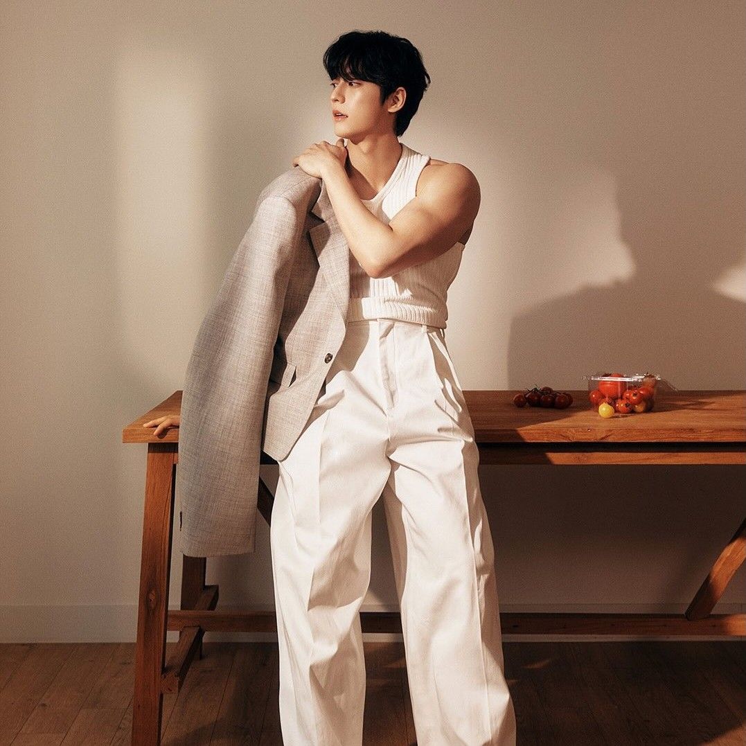 Recent activity shot of Lee Minhyuk (BTOB)