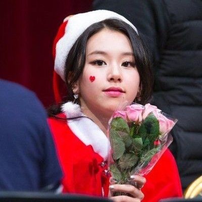 彩瑛 (TWICE)的最新照片