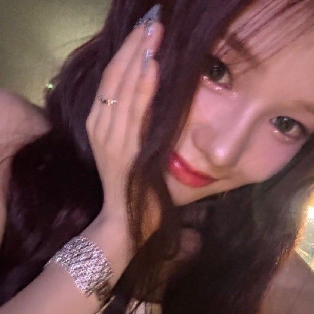 Behind-the-scenes cut of Ryu Sarang (izna)