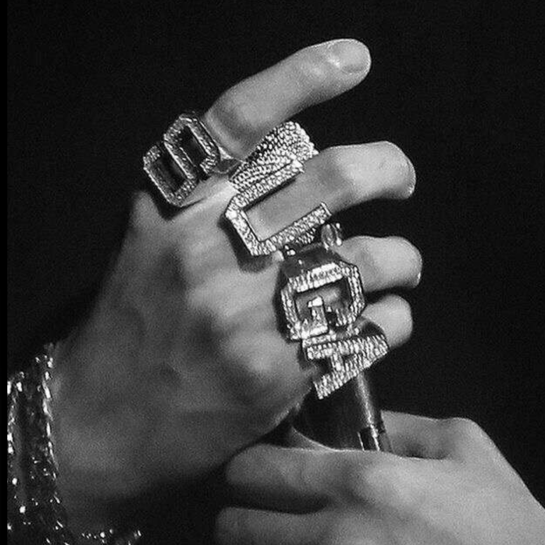 Foto terbaru SUGA (BTS)