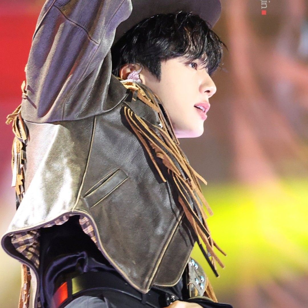 진 (방탄소년단) 최근 활동샷