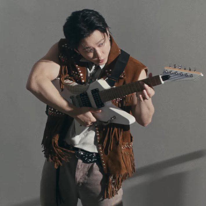 Behind-the-scenes cut of Changbin (Stray Kids)