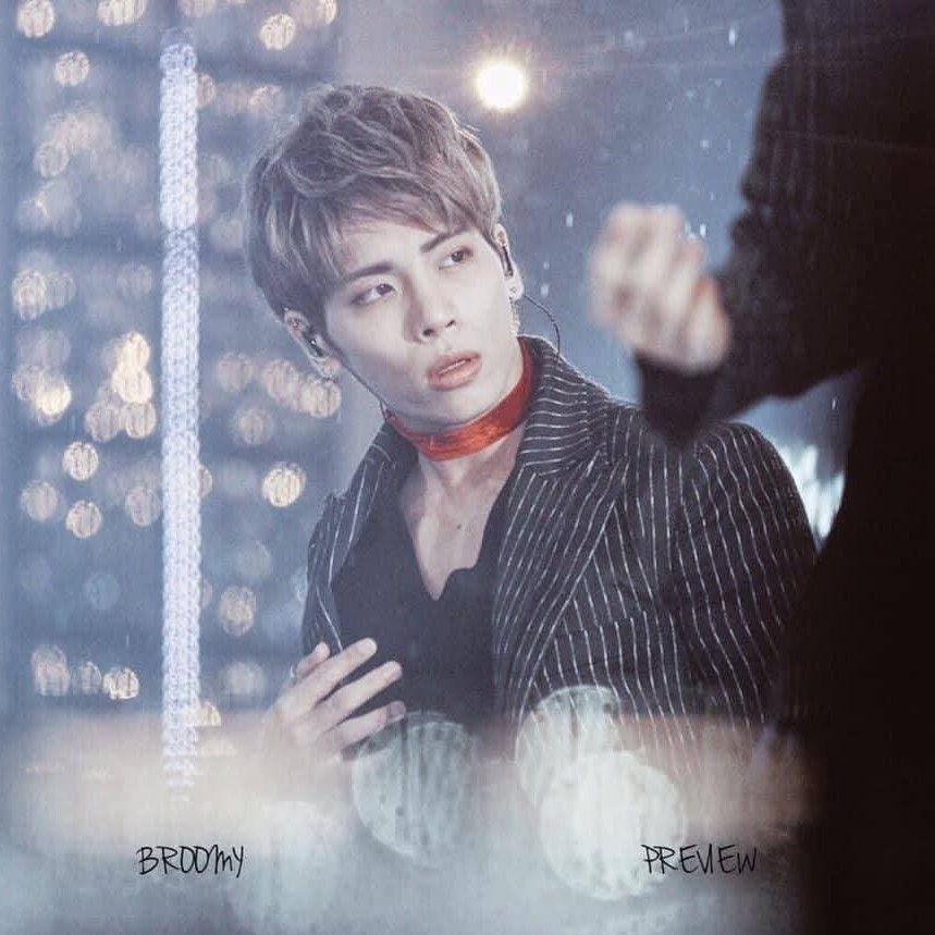 Behind-the-scenes cut of Jonghyun (SHINee)