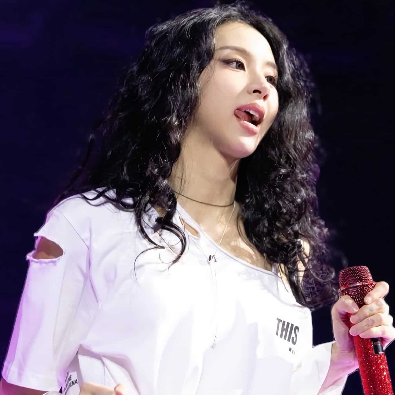 Behind-the-scenes cut of Chaeyoung (TWICE)