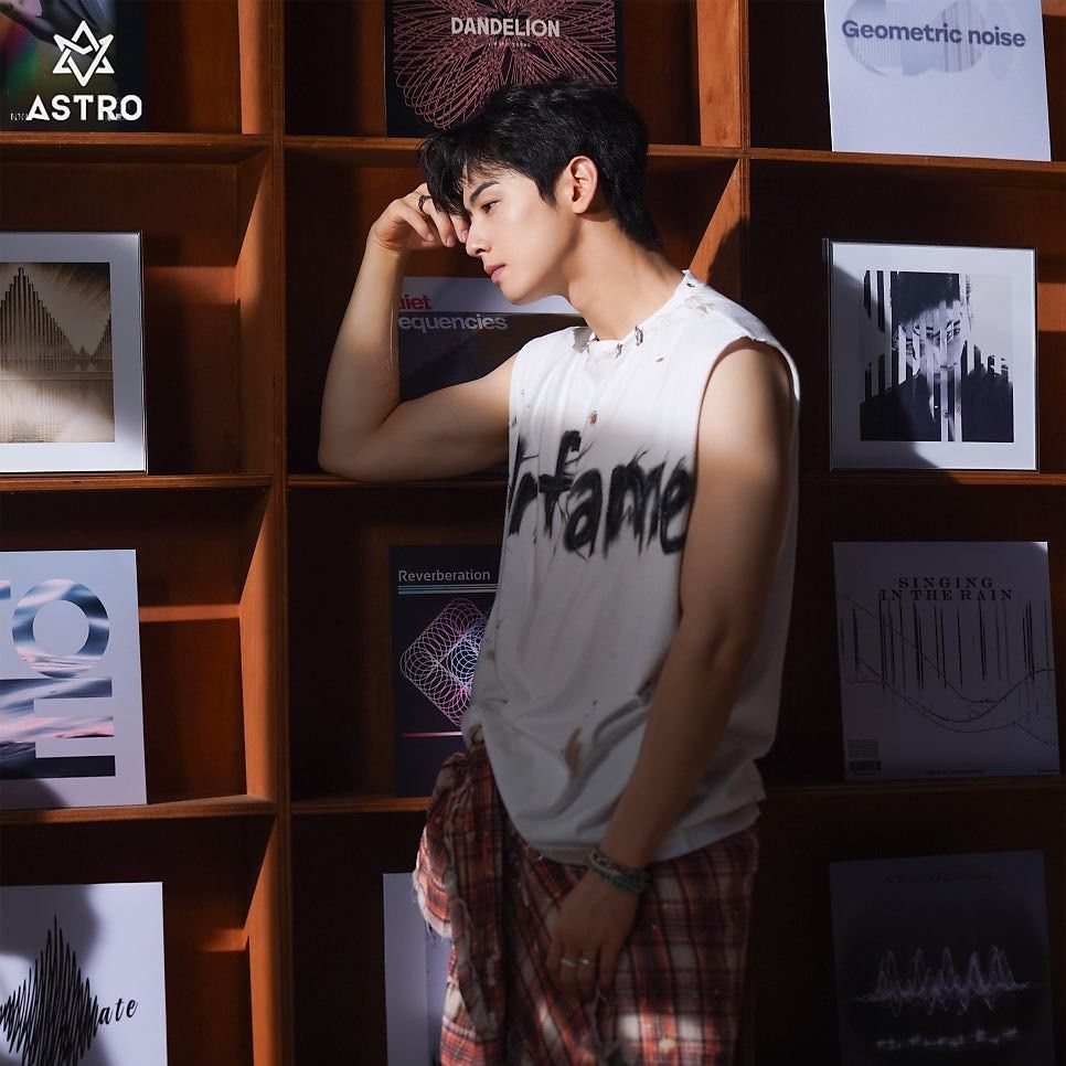 Recent activity shot of Eunwoo (ASTRO)