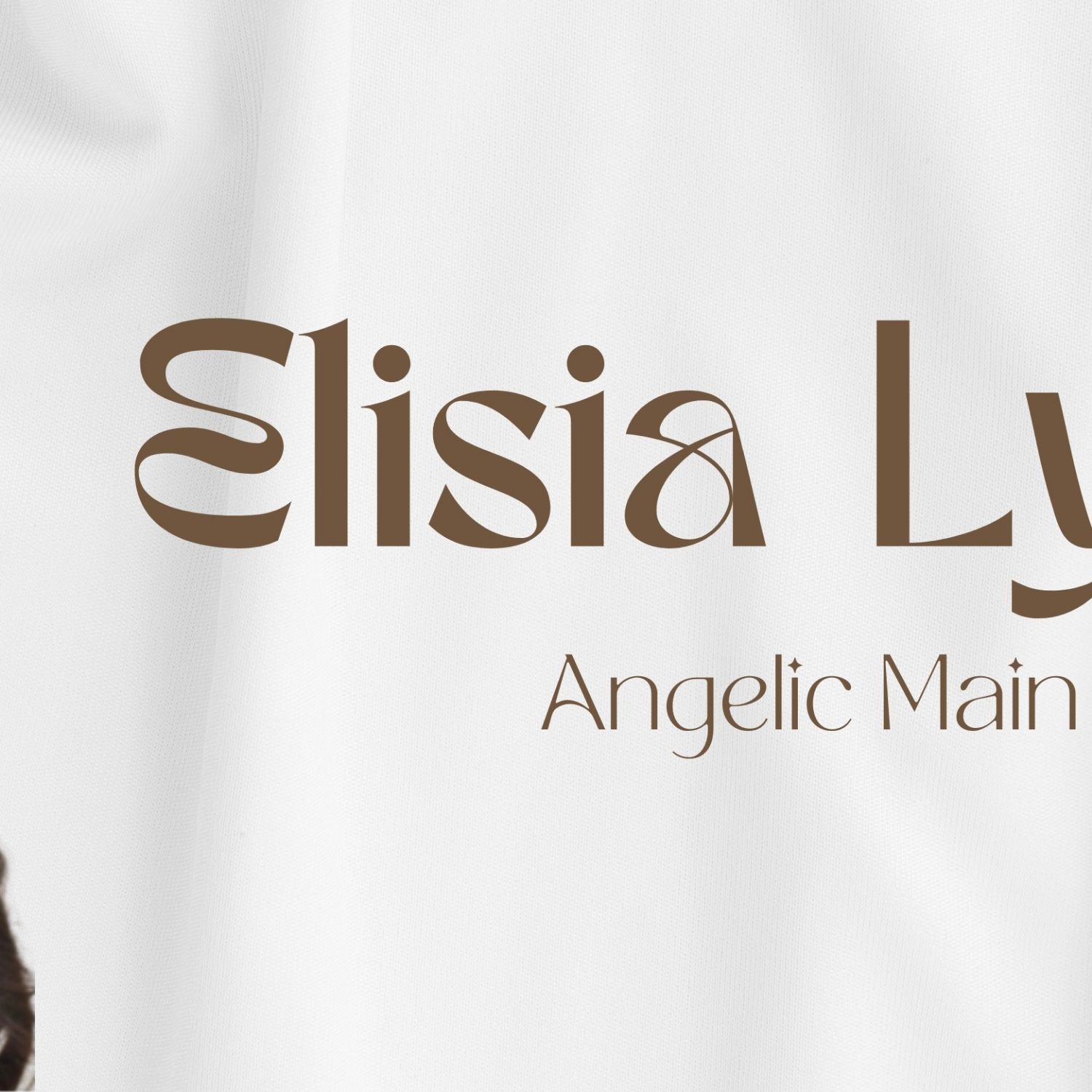 Elisia (UNIS)的最新活动照片