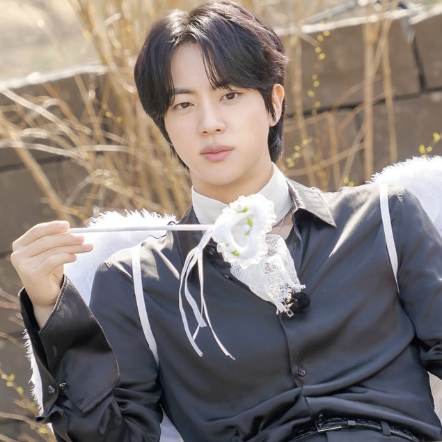 Momen yang diabadikan oleh penggemar Jin (BTS)