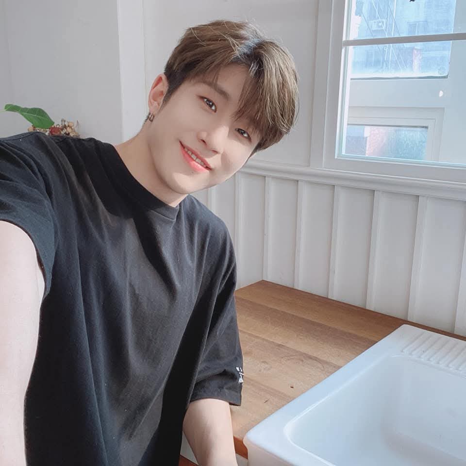 진진 (아스트로)의 최신 사진