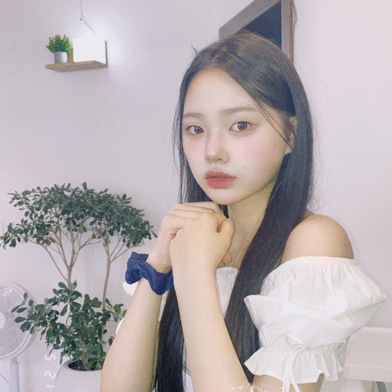 Recent activity shot of Park Boeun (CLASS:y)