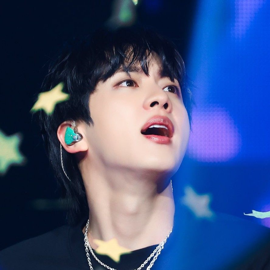 Behind-the-scenes cut of Jin (BTS)