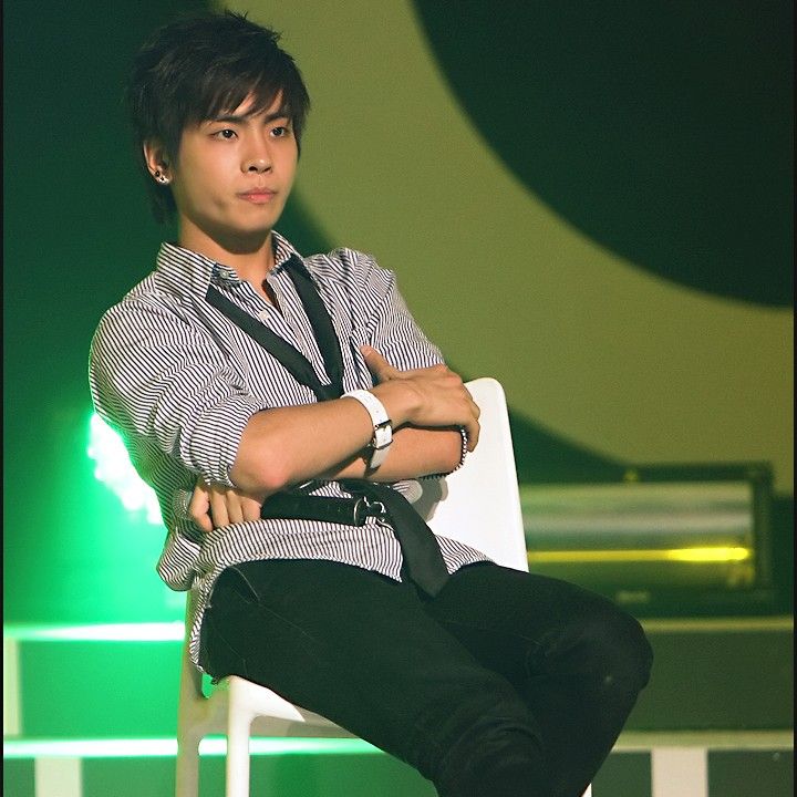 A moment captured by Jonghyun (SHINee)'s fan