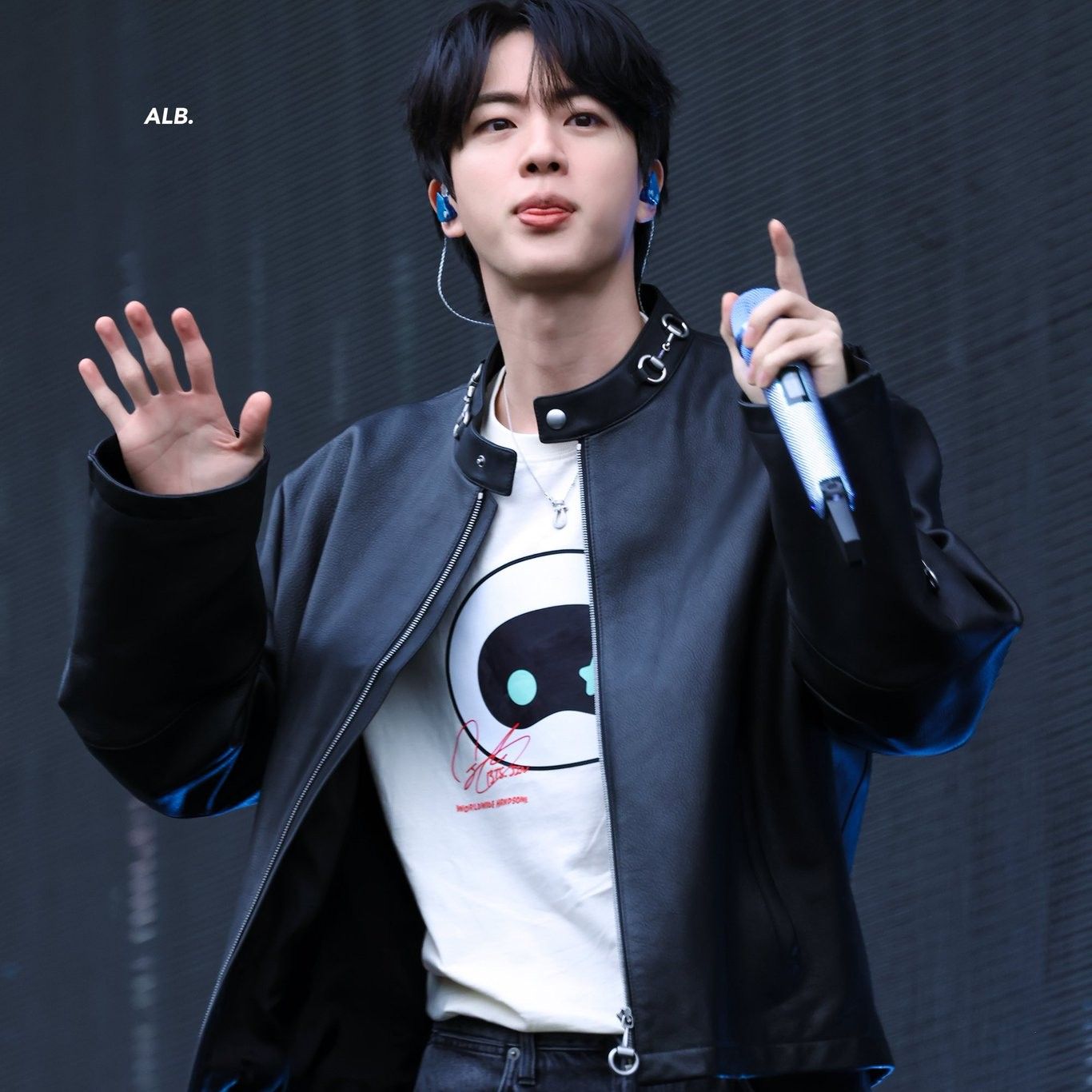 진 (방탄소년단) 최근 활동샷