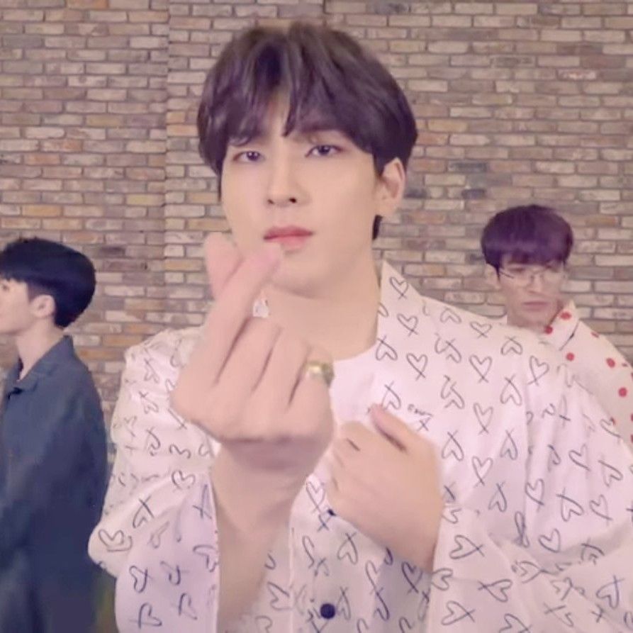 Latest photo of Wonwoo (SEVENTEEN)