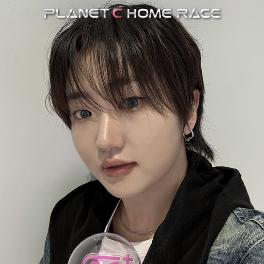 A moment captured by Hanyu (BOY STORY)'s fan