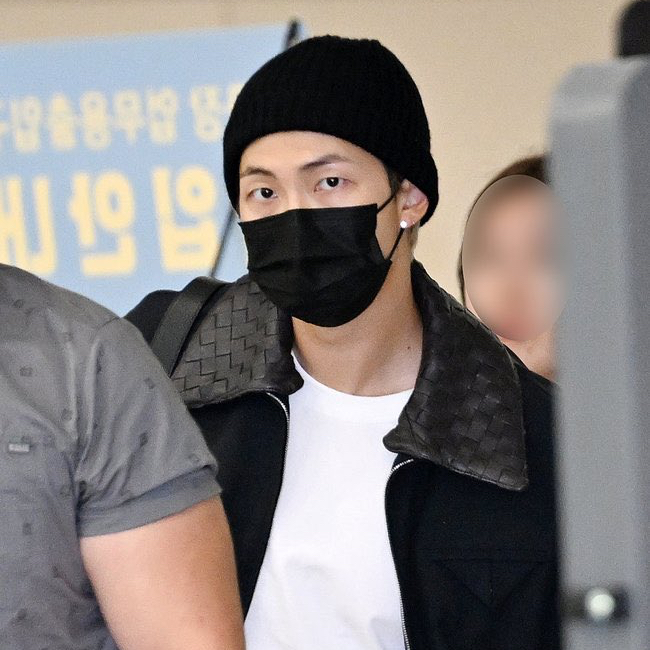 Behind-the-scenes cut of RM (BTS)